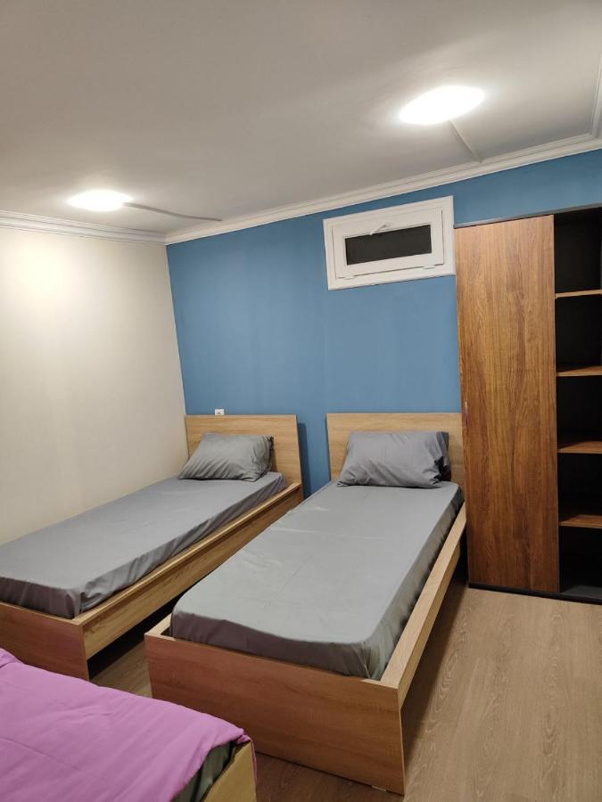 Guest House In The Small Center Yerevan Bagian luar foto