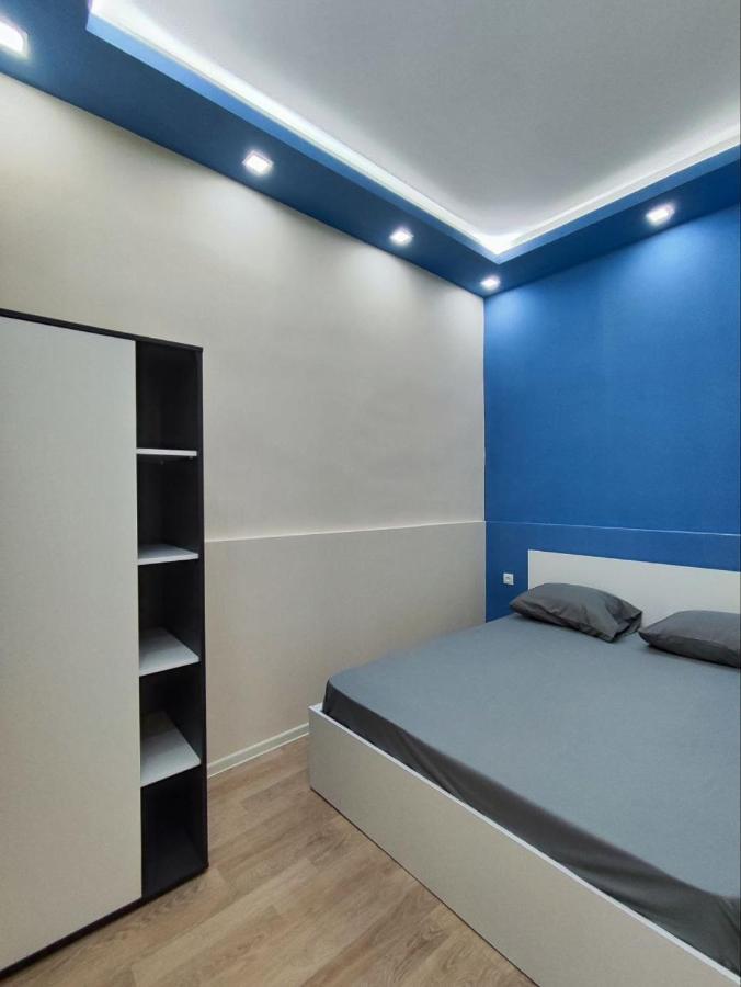 Guest House In The Small Center Yerevan Bagian luar foto